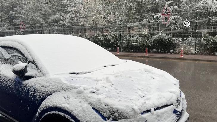Kar yağışı sonrası ilk görüntüler Ankara’dan geldi! Meteoroloji’den 17 il için sarı kodlu uyarı: Kar yağışı ve sağanak devam edecek G4