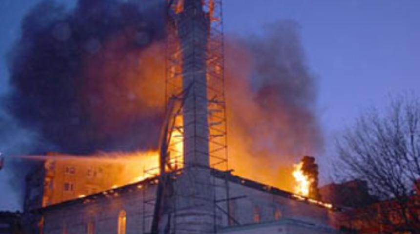 Tarih alev alev yandı