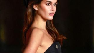 Cindy Crawford'un kızı Kaia Gerber dergi için poz verdi! 'Annesinin kızı'