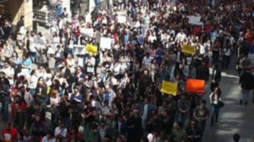 'Korkuya karşı &ouml;zg&uuml;r tiyatro'