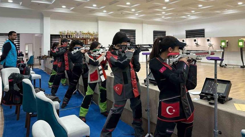 Erzincan’da derece için silahlar çekildi