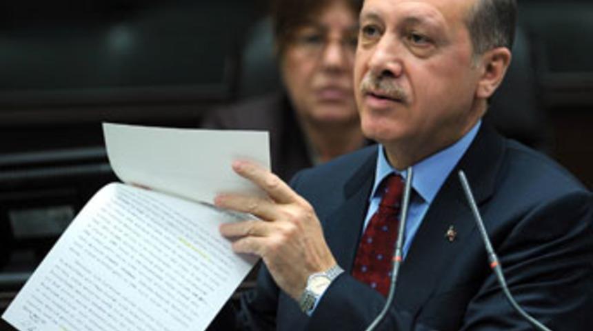 Başbakan'ı bile fişlemişler!