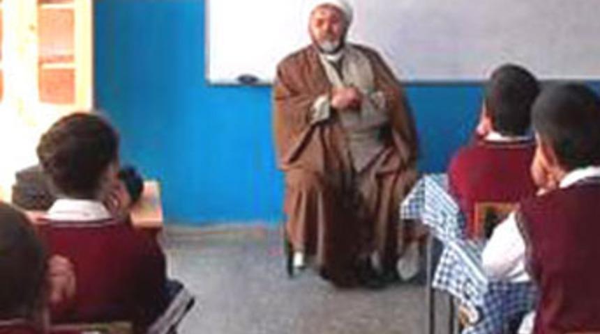 İlk&ouml;ğretimde bir ilk: Caferi imam derste