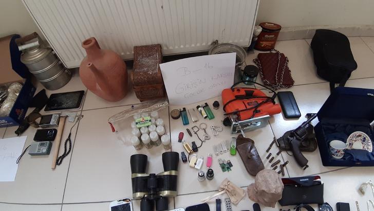 Bir şehir rahat bir nefes aldı! İki evi olan hırsız yakayı ele verdi: Odalardan çıkanlar şoke etti G4