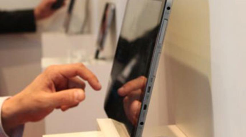 D&uuml;nyanın ilk 13.3 in&ccedil; ekranlı Tablet PC&rsquo;si!