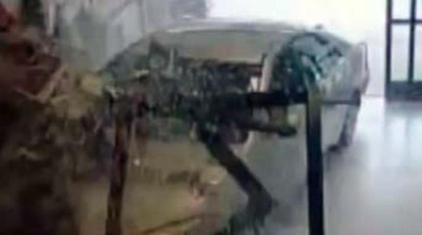 Markete böyle daldı!