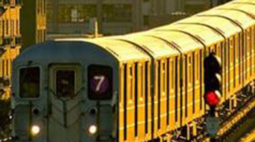 Raylarda tuvalet &ouml;ld&uuml;rd&uuml;!