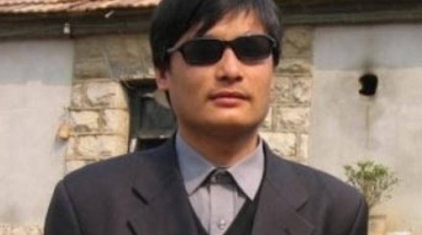 K&ouml;r aktivistin film gibi ka&ccedil;ışı