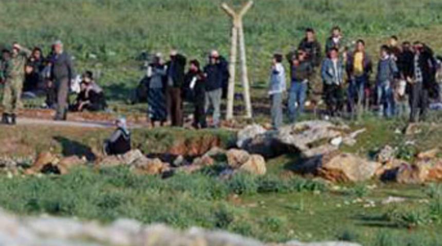 Sığınmacılara ateş: 1'i Türk 10 yaralı