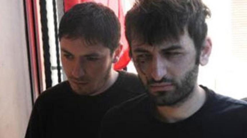 Yaşlı adama cami &ccedil;ıkışı infaz