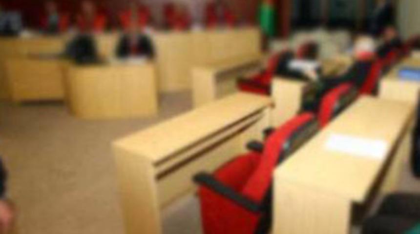 Sanık yerine &ouml;len kadına yargılama!