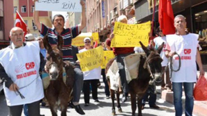 CHP'lilerden eşekli zam eylemi!