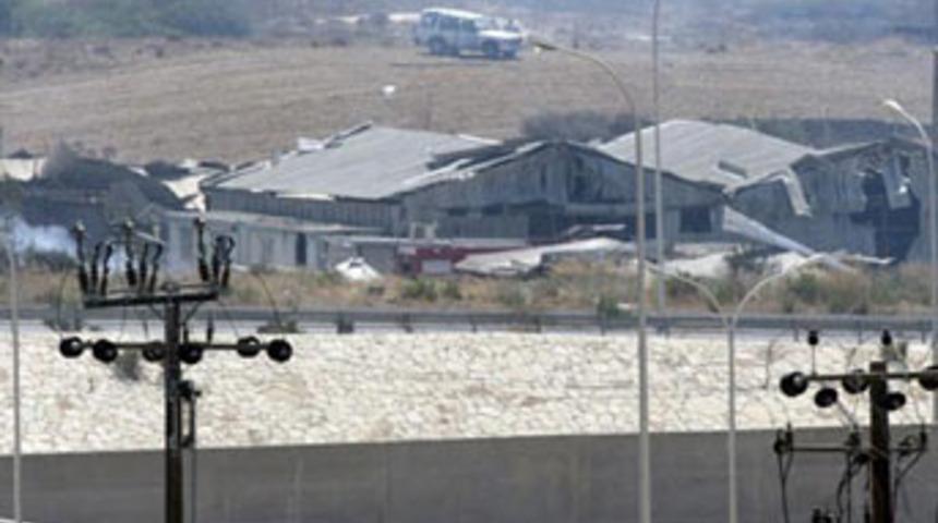 Rumlar İngiliz &uuml;slerini kapatıyor