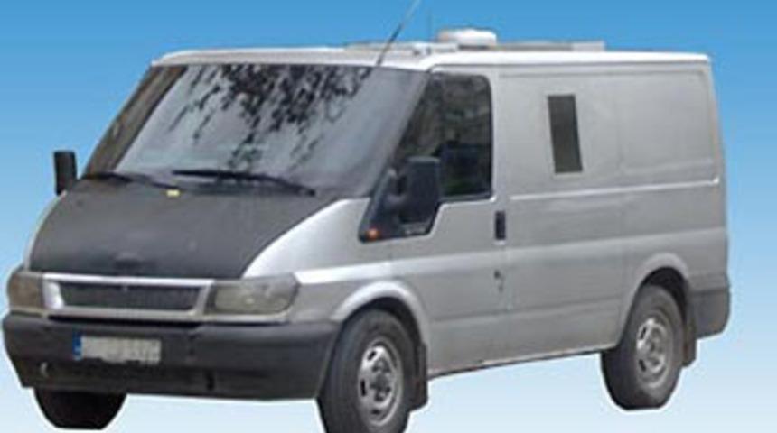 Para nakil aracı devrildi