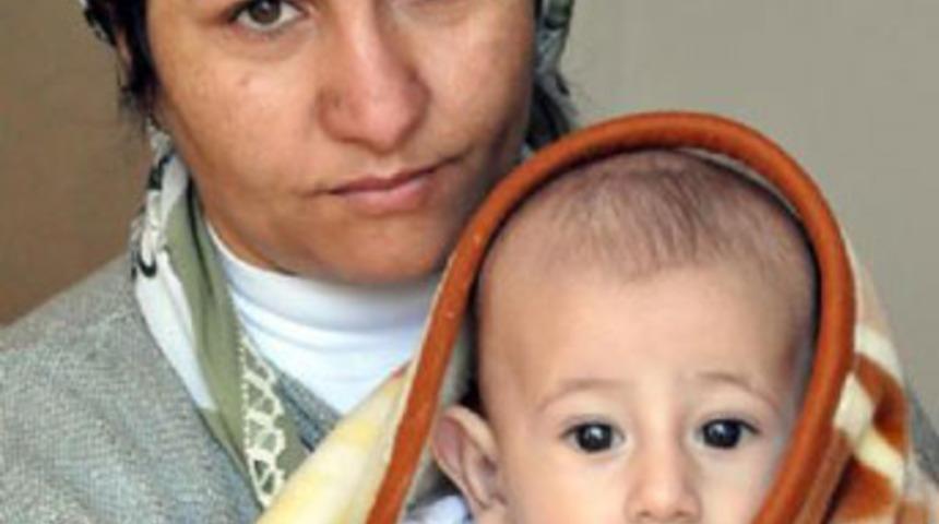 &Ccedil;arşaflı &ccedil;ocuk hırsızı alarmı!