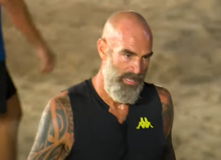 Survivor All Star'da iddialı yarışmacı adaya veda etti! Gözyaşları sel oldu G4