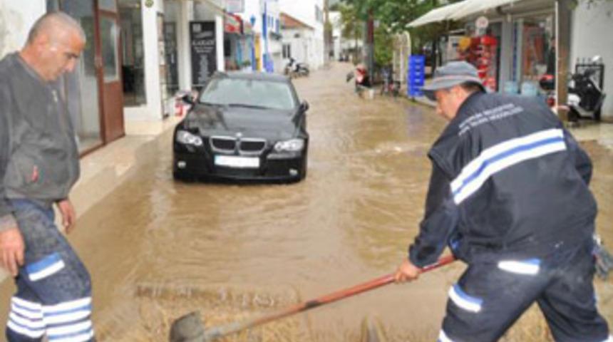 Sokaktı dereye d&ouml;nd&uuml;!