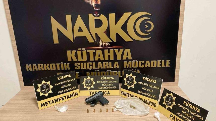 K&uuml;tahya&rsquo;da 2 uyuşturucu taciri tutuklandı