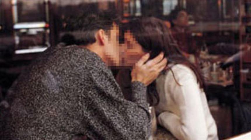 "Hop aile var" cinayetinde &ouml;p&uuml;c&uuml;k indirimi!