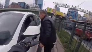 Trafikte dehşet kamerada! 'Ben emniyettenim zaten' dedi, gerçek bambaşka çıktı