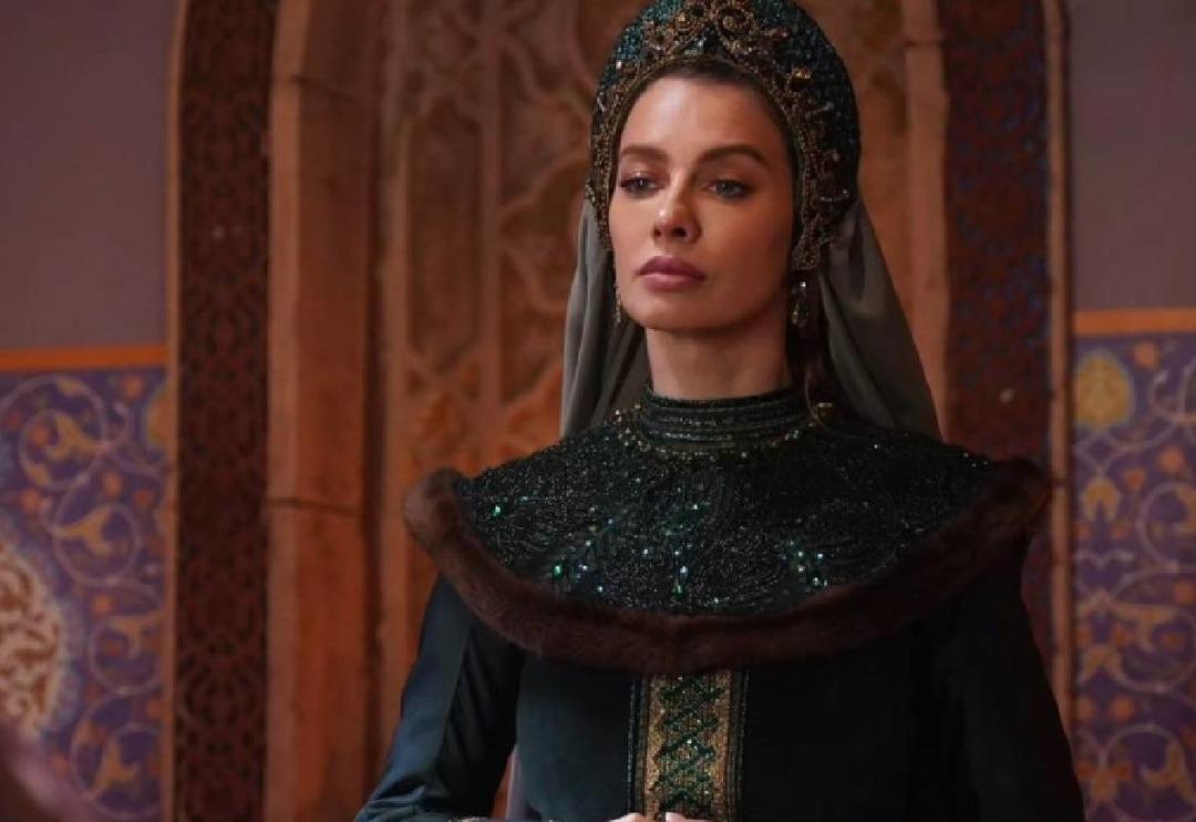 Oyuncu Tuba &Uuml;nsal iftar sonrası gelen hesaba isyan etti! "Ge&ccedil;irmişler de ge&ccedil;irmişler"