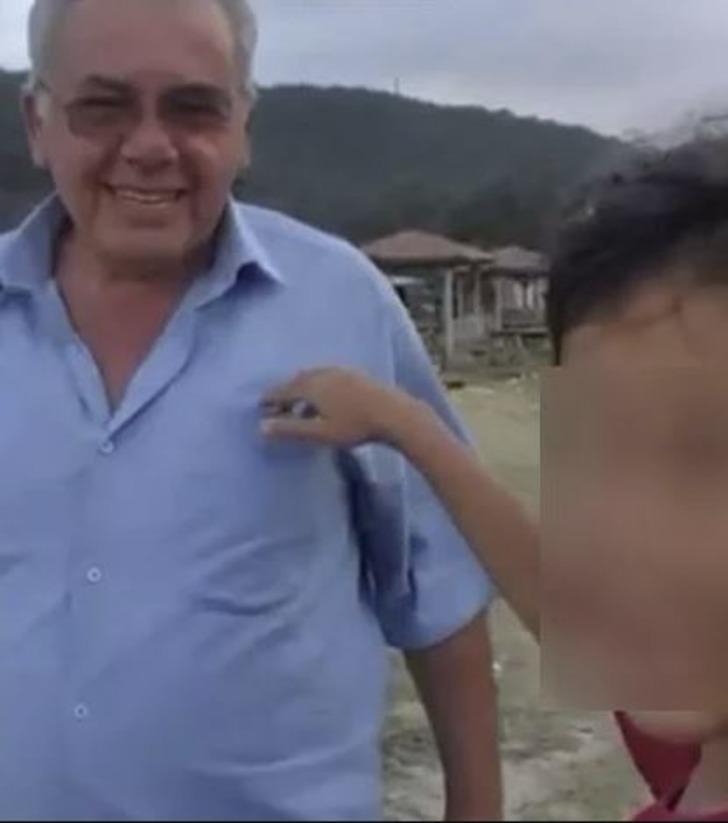 Sapık sucu istismar ettiği küçük kızla aynı karede! Yorumları görenler çileden çıktı: Duvardaki yazıların şifreleri hayrete düşürdü G5