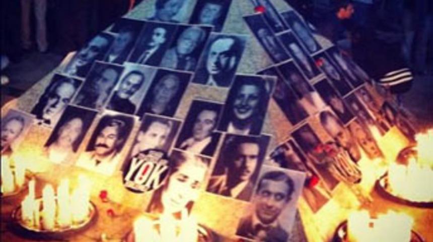 Tiyatrocular eylemde