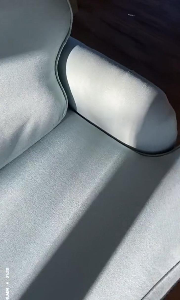 'Beni yeni bir kanepe almaktan kurtardı' Buzdolabı, mutfak dolabı ve tezgahtan sonra... Evini yenilemek isteyenler şimdi de koltuklarını boyuyor! O detaya dikkat G1