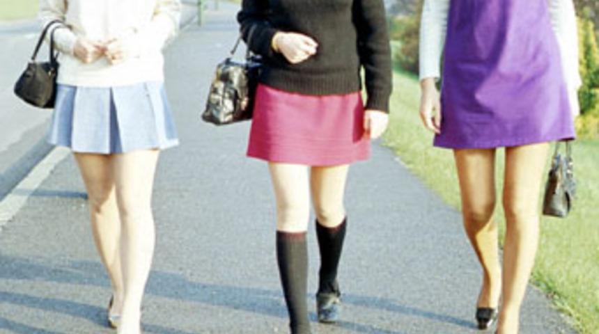 &lsquo;Mini etek porno su&ccedil;u sayılsın'