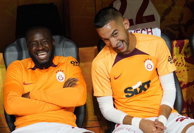 Galatasaray'da iki oyuncunun sözleşme detayları ortaya çıktı! Hakim Ziyech'in sözleşmesi otomatik olarak uzamış bile...