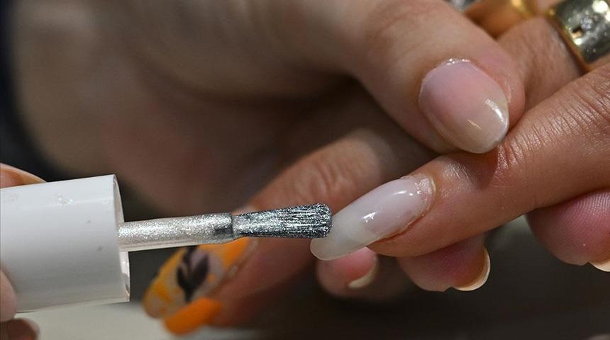 Uzman isimden 'kalıcı oje' için önemli uyarı! 'Cilt kanserini tetikleyebilir'