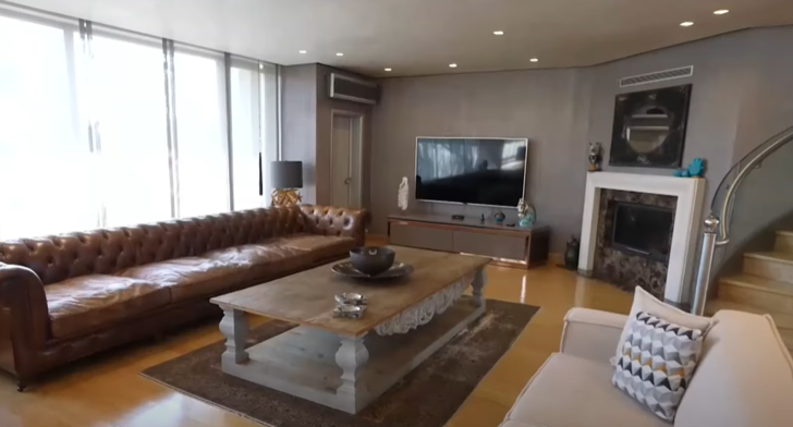 Mehmet Ali Erbil ve sevgilisi Gülseren Ceylan birlikte yaşadıkları boğaz manzaralı villanın kapılarını açtı! Yatak odasındaki o detay dikkat çekti G4