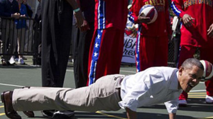 &Ccedil;izburgerli kutlamanın ardından şınav şovu!