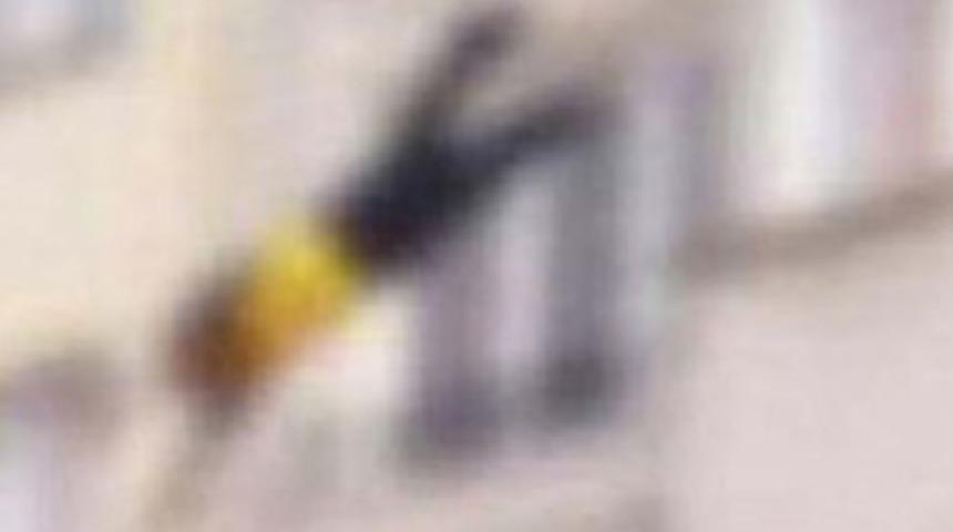 Sınavda başarısız olunca balkondan atladı