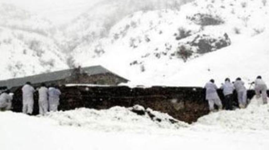 8 PKK'lıyı zorla intihar ettirmiş