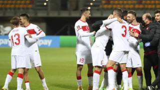 A Milli Takım'da beklenmedik sakatlık! Rıdvan Yılmaz, Macaristan karşısında sakatlandı ve oyuna devam edemedi