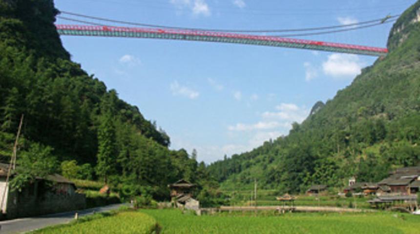 Dünyanın en uzun ve en yüksek kanyon köprüsü!