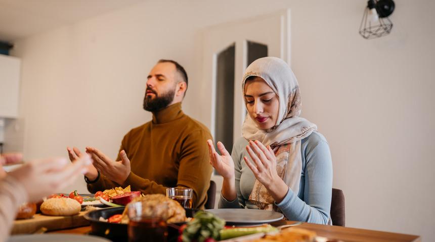 İftarda okunacak dua: İftarda nasıl dua edilir? İftar duası Arapça okunuşu, Türkçe anlamı