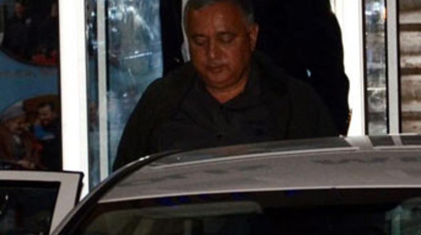 &Ouml;zkasnak tutuklandı