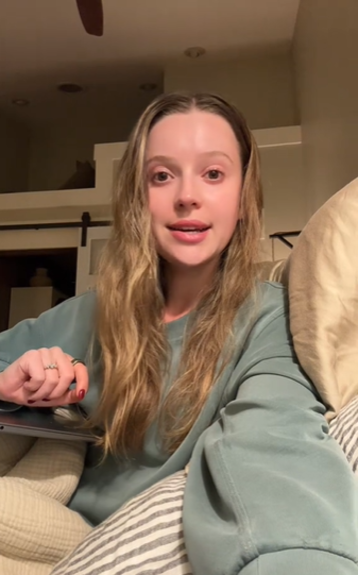 Reklam amaçlı olarak yüzünün çalındığını iddia etti! Yapay zekayla yeniden düzenlendi..."İlişki hapları tanıttığım bir reklamda kullanıldı" G2