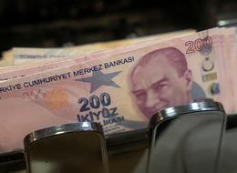 İhtiyaç kredisi faizleri uçuşa geçti! Geri ödemeler dar gelirli için neredeyse imkansız oldu! Mevduat faizleri ve taşıt kredisi de değişti…