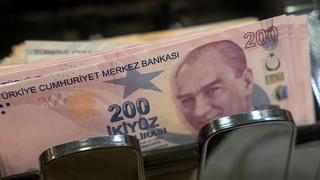 İhtiyaç kredisi faizleri uçuşa geçti! Geri ödemeler dar gelirli için neredeyse imkansız oldu! Mevduat faizleri ve taşıt kredisi de değişti…