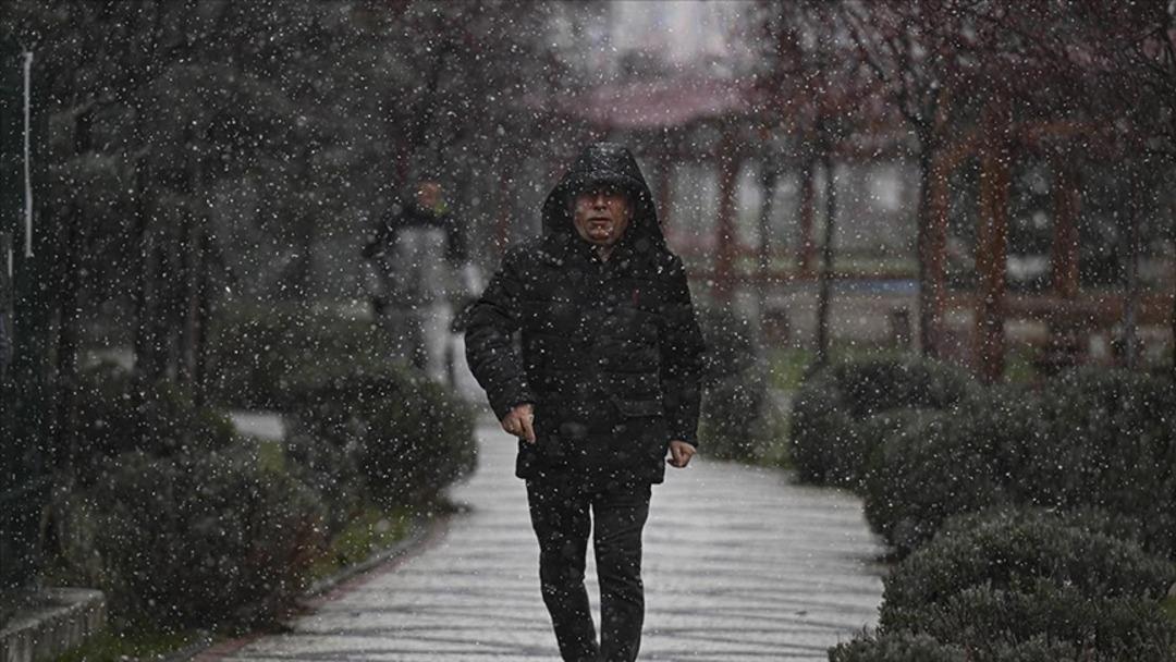 Bug&uuml;n hava nasıl olacak? 2 Şubat Meteoroloji den son tahminler: 53 ile sarı ve turuncu kodlu uyarı 7