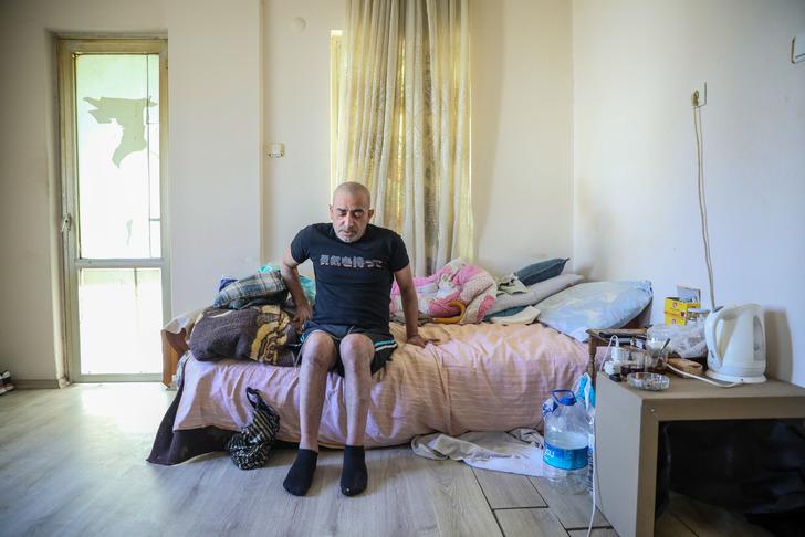 İşe gitmek için uyandı, ayağa kalkamayınca grip sandı! Gerçeği öğrenince hayatının şokunu yaşadı: Hiç aklıma gelmezdi, şimdi tekerlekli sandalye bakıyorum G1