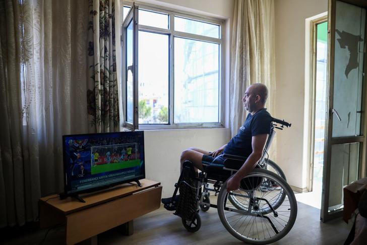 İşe gitmek için uyandı, ayağa kalkamayınca grip sandı! Gerçeği öğrenince hayatının şokunu yaşadı: Hiç aklıma gelmezdi, şimdi tekerlekli sandalye bakıyorum G3