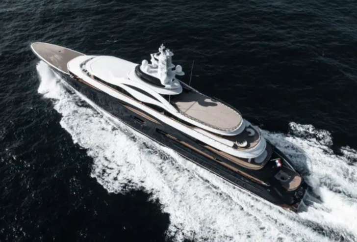 Dünyanın en zengin insanı Mark Zuckerberg 300 milyon dolarlık yat aldı! Lüks yatın içinde yok yok G4