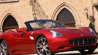 2013 Ferrari California şimdi daha da hızlı