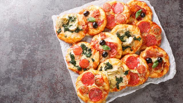 Mini pizza tarifi: Mini pizza nasıl yapılır?