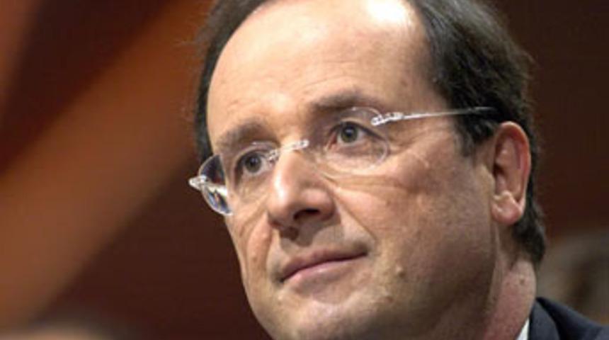 Hollande'ın u&ccedil;ağına yıldırım isabet etti