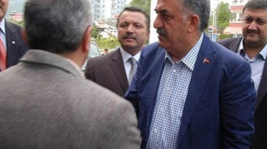 Bakan karşılamaya karşı!